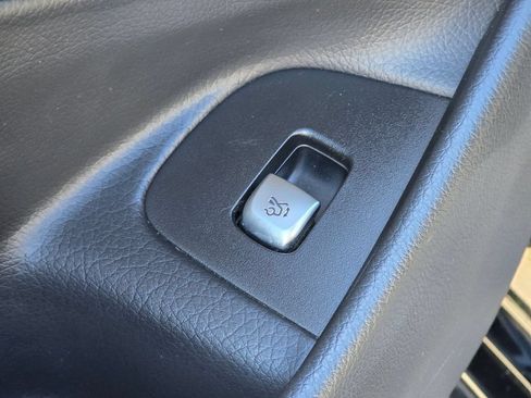 Used 2022 Mercedes-Benz E 350 Sedan w/ Driver Assistance Package image 21