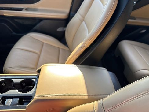 Used 2022 Lincoln Corsair Reserve w/ Equipment Group 201A image 19