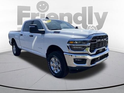 Used 2025 RAM 2500 Big Horn AWD/4WD image 2