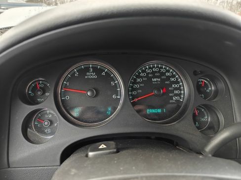 Used 2011 GMC Sierra 2500 Denali w/ Snow Plow Prep Package image 11