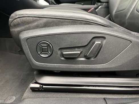 Used 2019 Audi Q3 2.0T Premium image 10