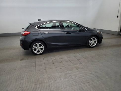 Used 2018 Chevrolet Cruze Premier FWD image 10