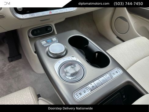 Used 2024 Genesis GV60 Advanced image 31