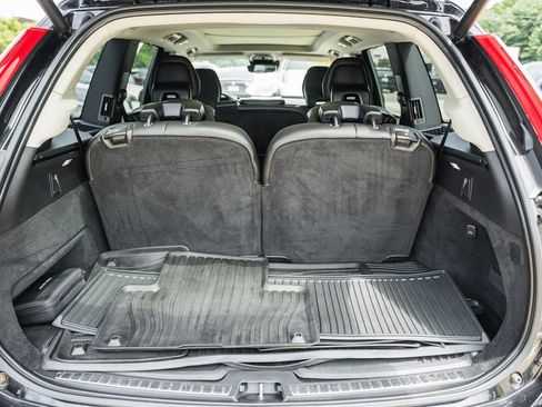Used 2022 Volvo XC90 T6 Inscription w/ Climate Package image 9