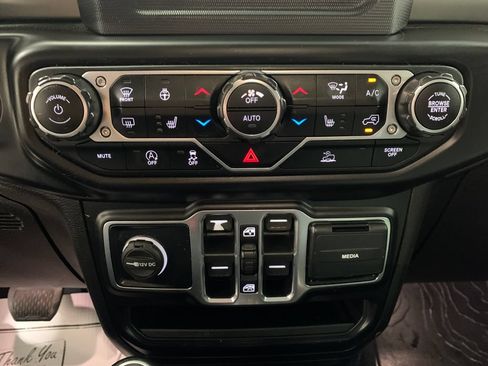 Used 2020 Jeep Gladiator Sport w/ Quick Order Package 24S AWD/4WD image 26