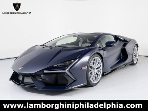 Used 2025 Lamborghini Revuelto image 1