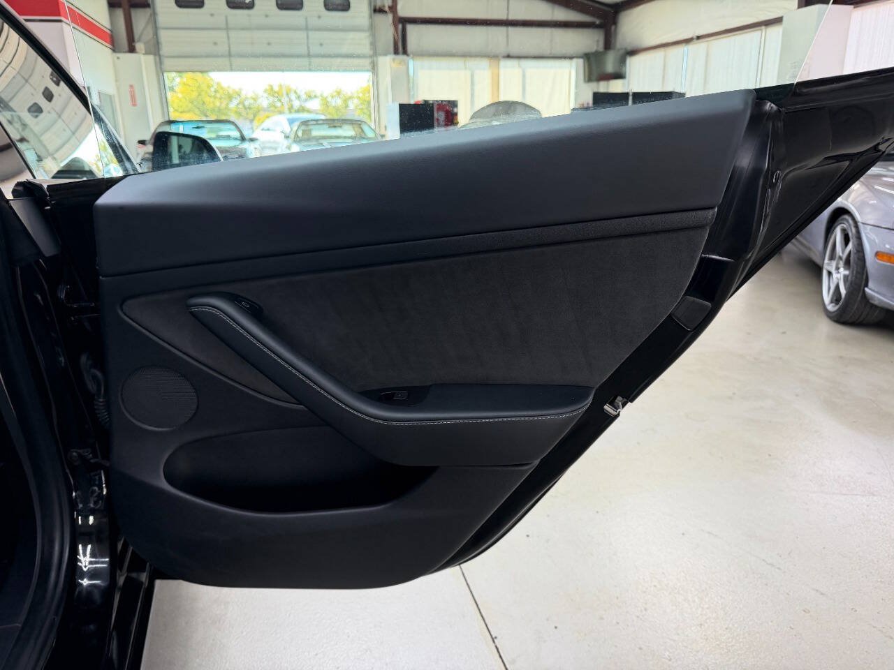 Used 2022 Tesla Model 3 Long Range AWD/4WD image 14