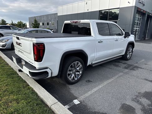 Used 2023 GMC Sierra 1500 Denali w/ Denali Reserve Package AWD/4WD image 3