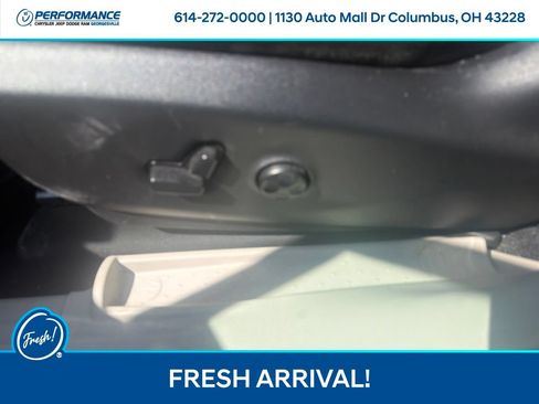 Used 2023 Chrysler Voyager LX FWD image 18