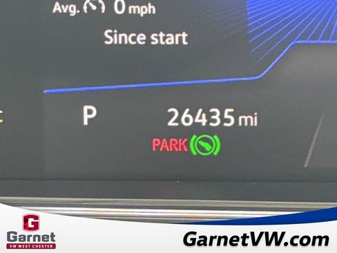 Used 2023 Volkswagen Tiguan SE w/ Panoramic Sunroof Package image 17