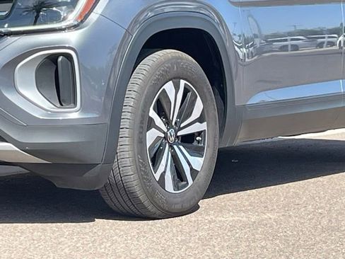 Used 2025 Volkswagen Atlas SE FWD image 20