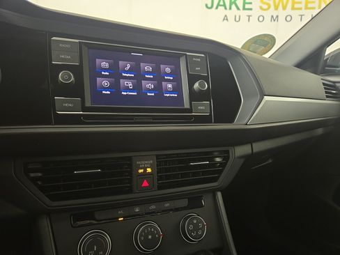 Used 2023 Volkswagen Jetta Sport FWD image 21