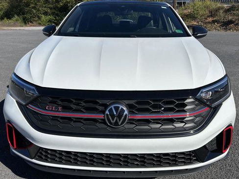 Used 2023 Volkswagen Jetta GLI Autobahn image 10
