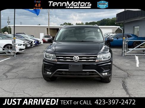 Used 2018 Volkswagen Tiguan SEL AWD/4WD image 2