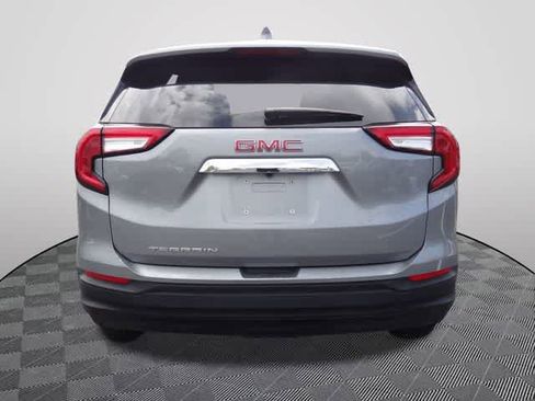 Used 2024 GMC Terrain SLE FWD image 3