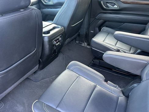 Used 2024 Chevrolet Suburban Premier AWD/4WD image 14