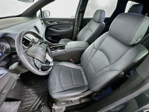Used 2022 Buick Enclave Essence FWD image 13
