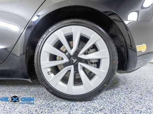 Used 2022 Tesla Model 3 Long Range AWD/4WD image 45