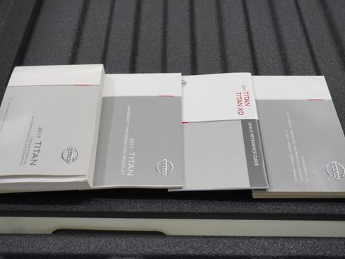 Used 2017 Nissan Titan SV image 23