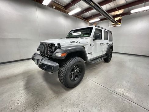 Used 2022 Jeep Wrangler Unlimited Sport AWD/4WD image 4