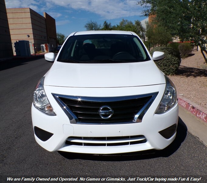 Used 2019 Nissan Versa SV FWD image 2