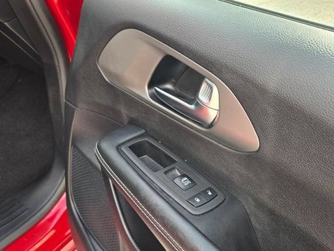 Used 2025 Chrysler Pacifica Select FWD image 28