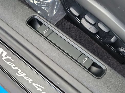 Certified 2023 Porsche 911 Targa 4 GTS AWD/4WD image 28