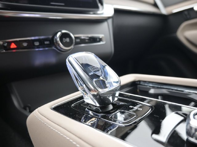 New 2026 Volvo XC90 T8 Plus AWD/4WD image 12