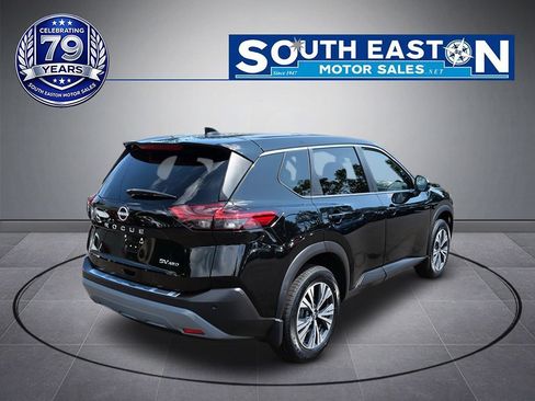 Used 2022 Nissan Rogue SV AWD/4WD image 6