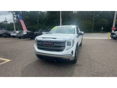 Used 2025 GMC Sierra 1500 SLT RWD image 7