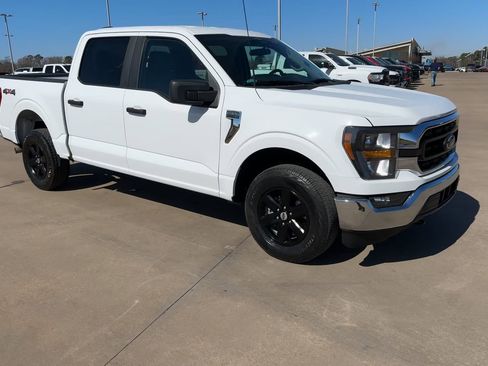 Used 2023 Ford F150 XLT image 3