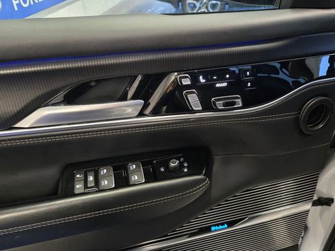 Used 2024 Jeep Grand Wagoneer L Series II w/ Quick Order Packagew 28T image 11