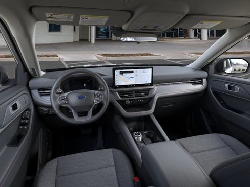 New 2026 Ford Explorer Active RWD image 9