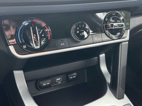 Used 2021 Kia Seltos S image 8