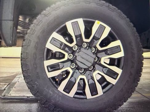 Used 2024 GMC Sierra 2500 Denali Ultimate image 7