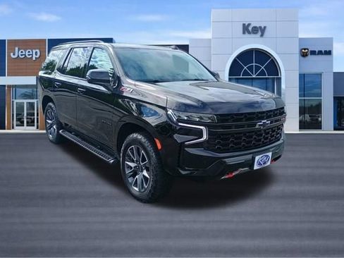 Used 2023 Chevrolet Tahoe Z71 w/ Luxury Package AWD/4WD image 8
