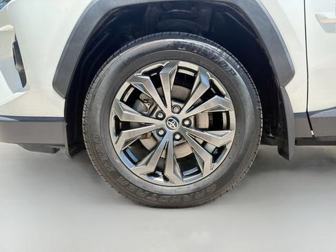 Used 2022 Toyota RAV4 Limited AWD/4WD image 41
