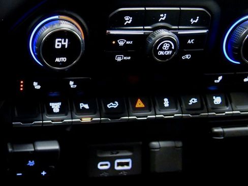 Used 2020 Chevrolet Silverado 2500 LT w/ All Star Edition AWD/4WD image 24
