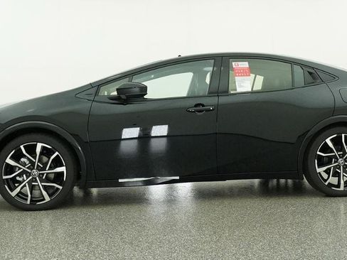New 2026 Toyota Prius Plug-In Hybrid FWD image 40
