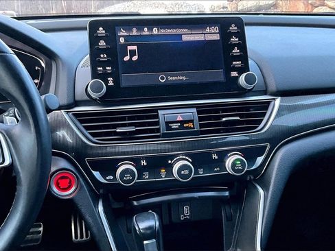 Used 2018 Honda Accord Sport image 29