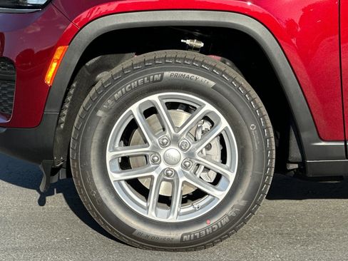 New 2025 Jeep Grand Cherokee Laredo X w/ Luxury Tech Group I image 25