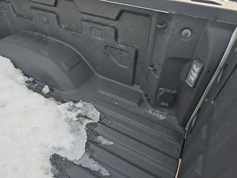 Used 2025 GMC Sierra 2500 Denali Ultimate image 5