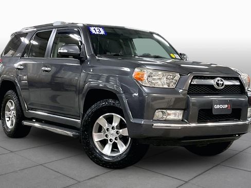 Used 2013 Toyota 4Runner SR5 w/ Convenience Pkg AWD/4WD image 2