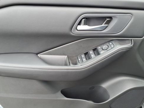 New 2026 Nissan Rogue SV FWD image 13
