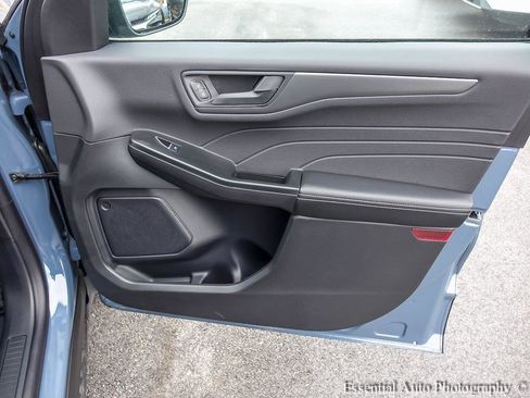 Used 2025 Ford Escape Active image 23