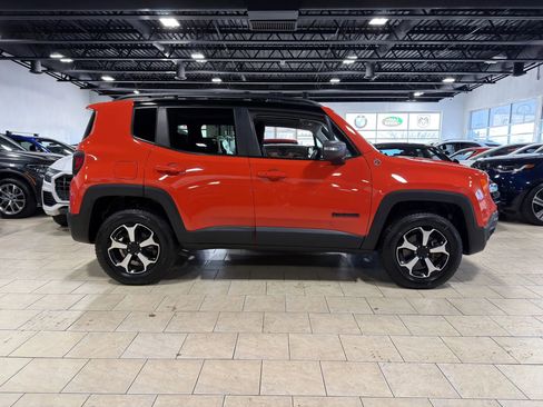 Used 2019 Jeep Renegade Trailhawk image 24