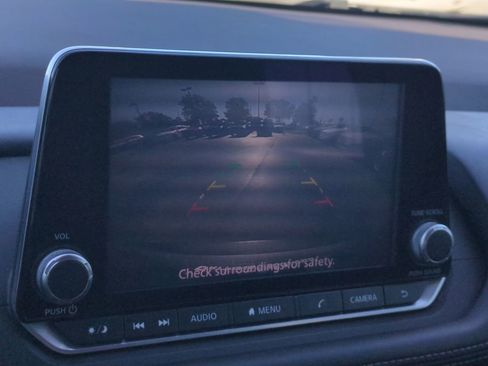 Used 2021 Nissan Rogue S image 20