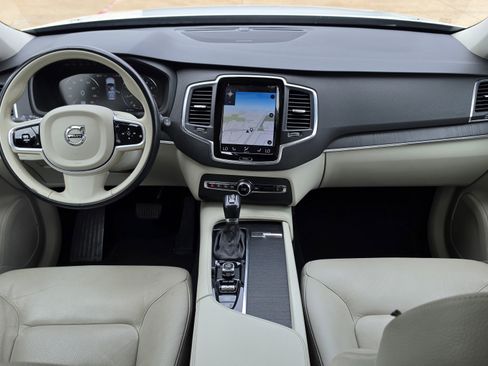 Used 2020 Volvo XC90 T6 Momentum AWD/4WD image 35