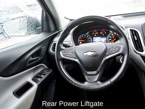 Used 2022 Chevrolet Equinox LT w/ Driver Convenience Package image 10