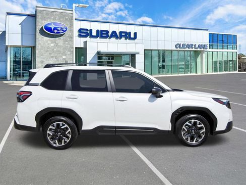 Certified 2025 Subaru Forester Premium w/ Convenience Package #1 AWD/4WD image 7